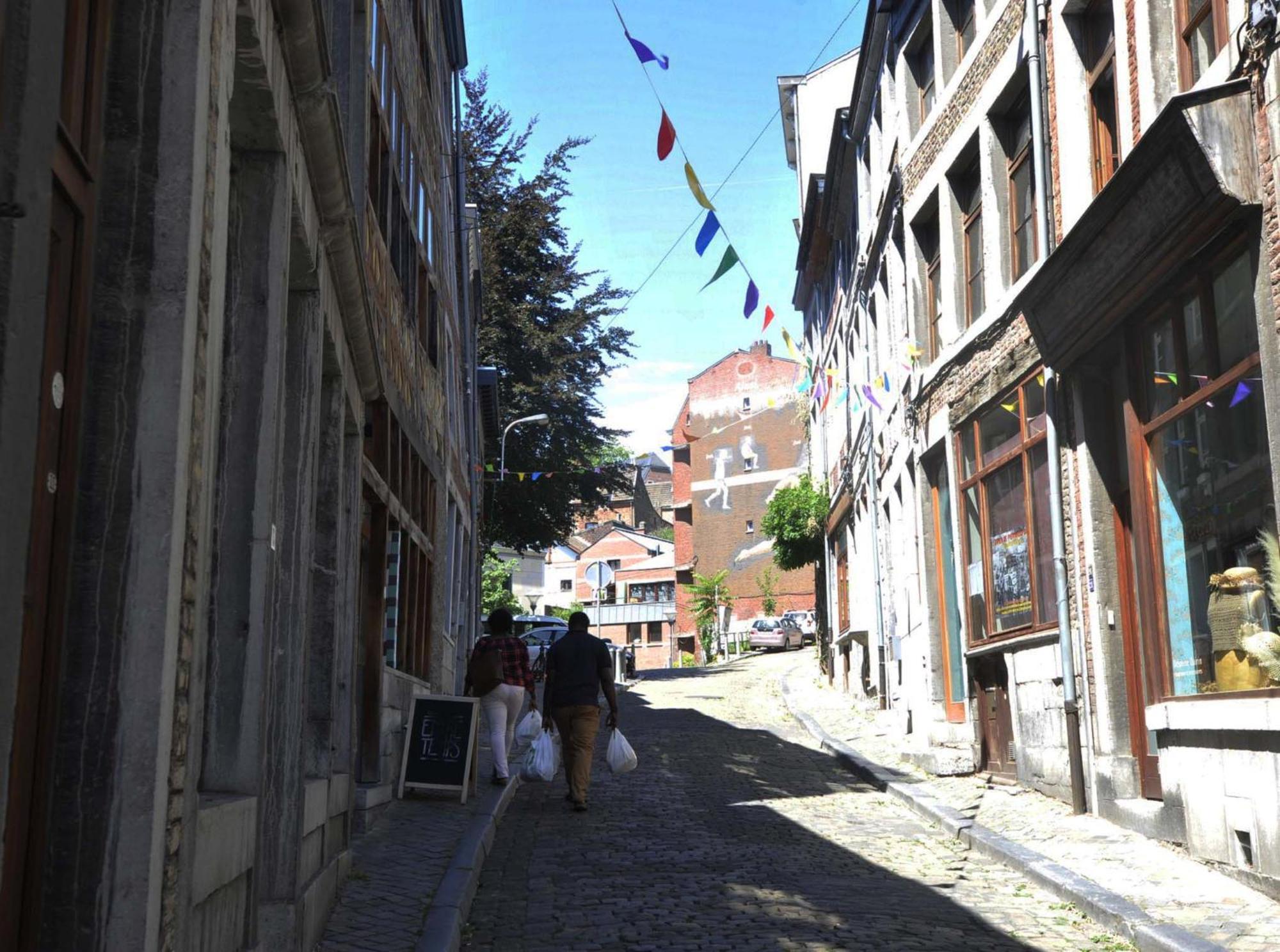 Bonjour Pierreuse Hotel Liege Bagian luar foto