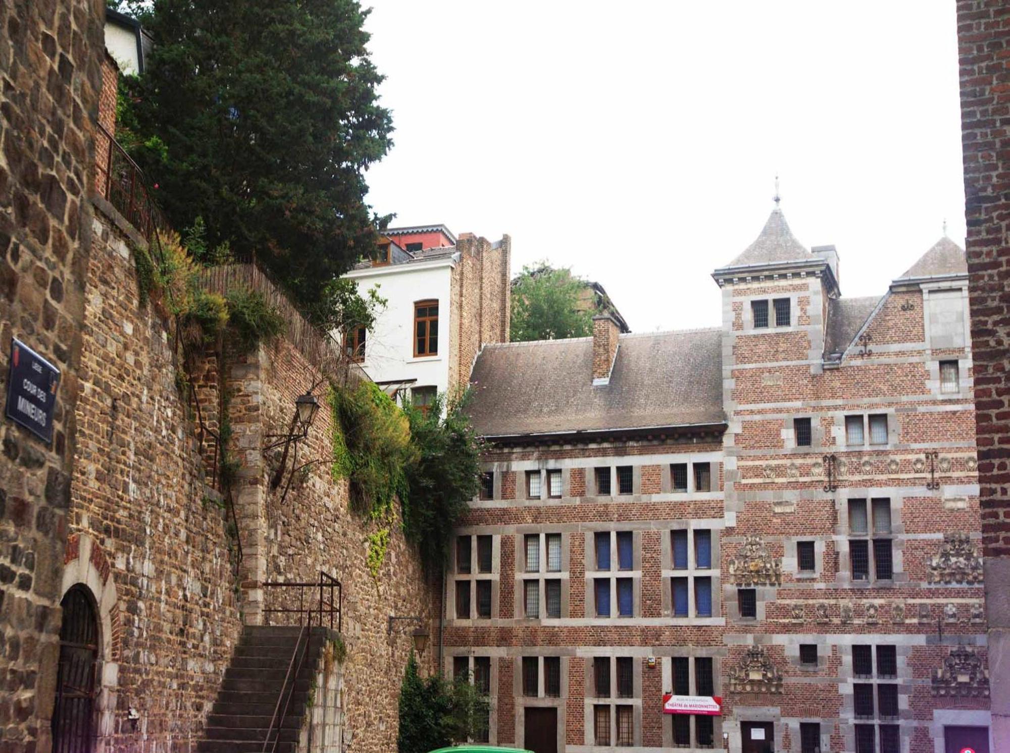 Bonjour Pierreuse Hotel Liege Bagian luar foto