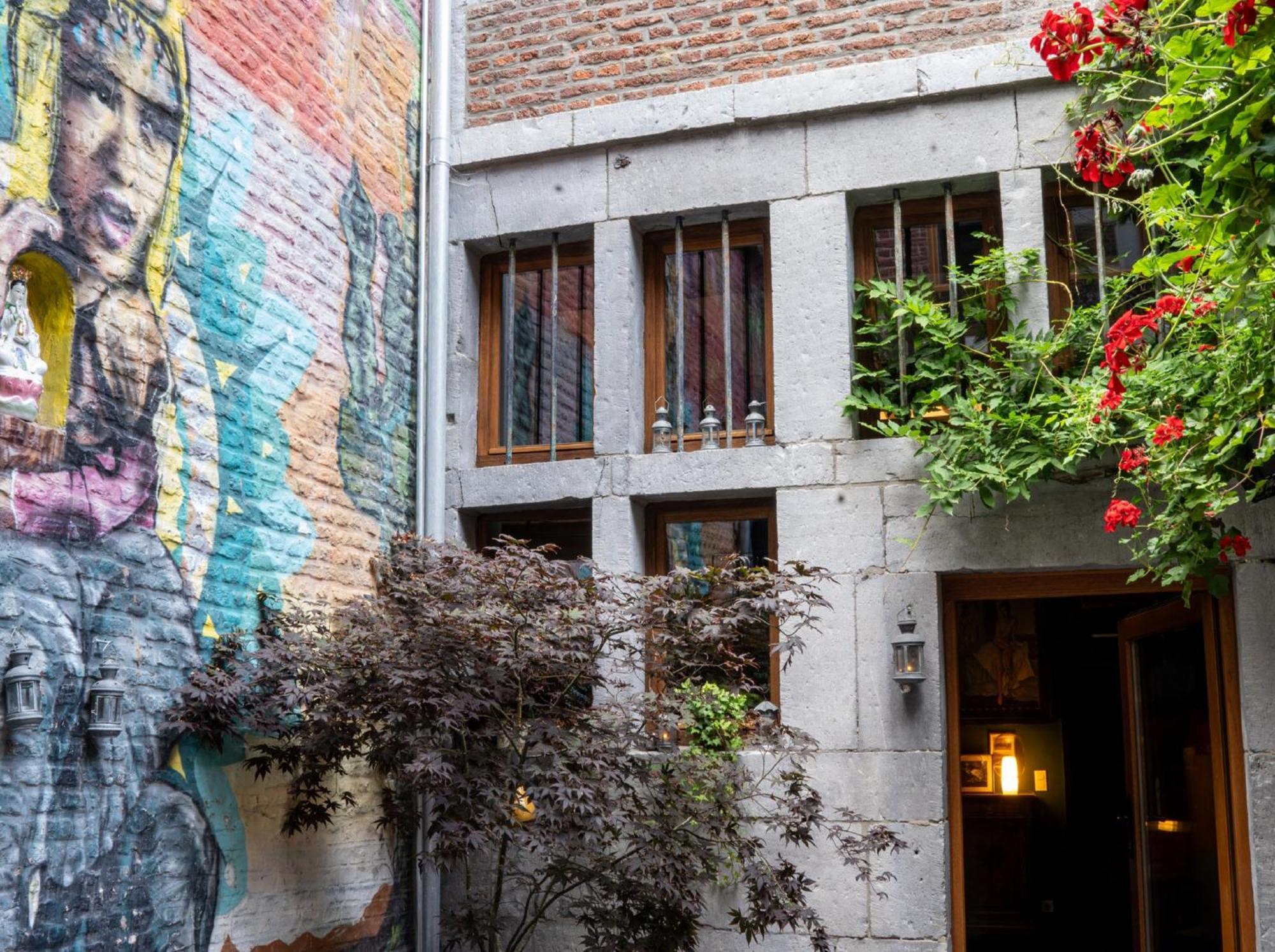 Bonjour Pierreuse Hotel Liege Bagian luar foto