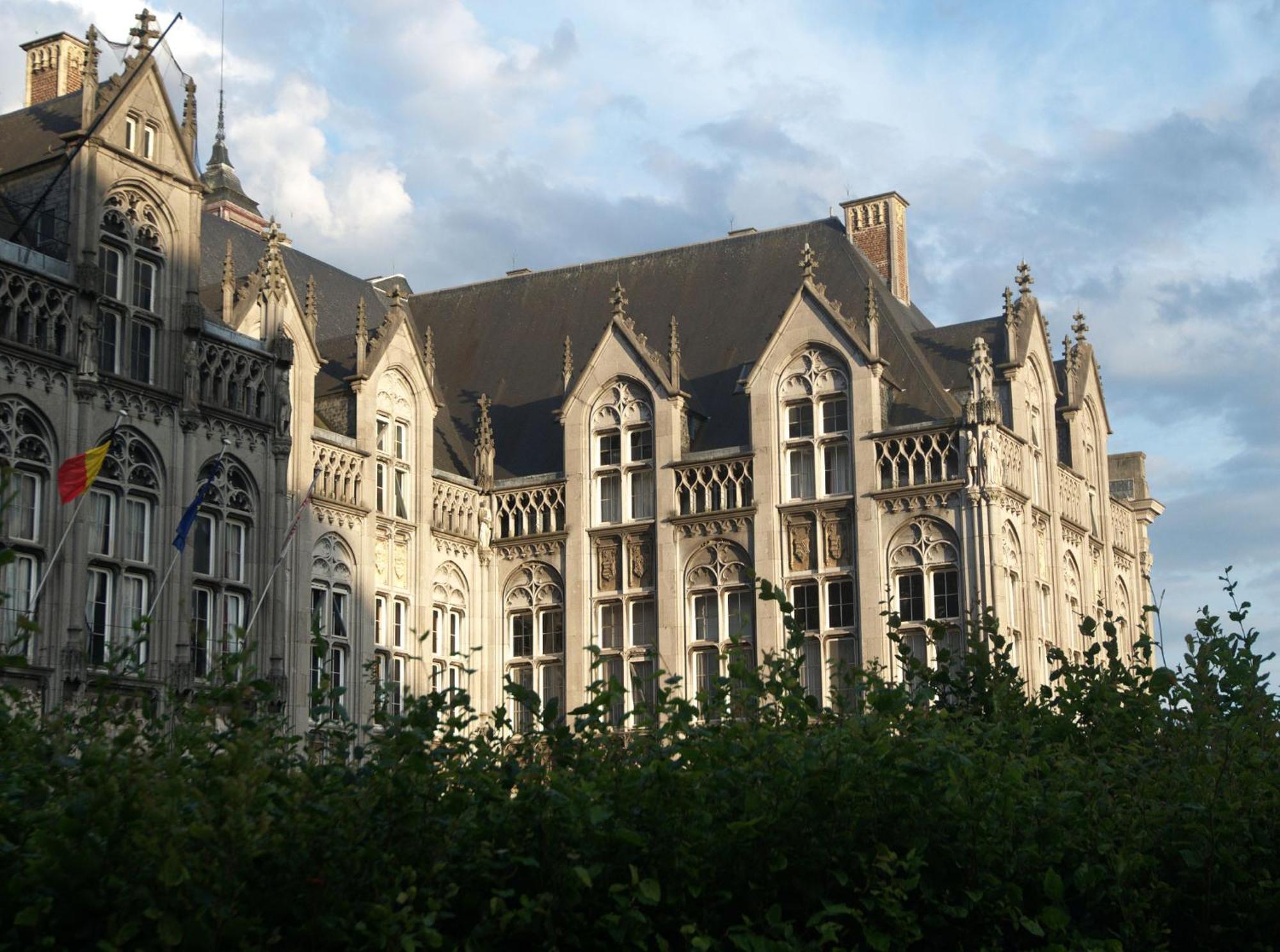 Bonjour Pierreuse Hotel Liege Bagian luar foto